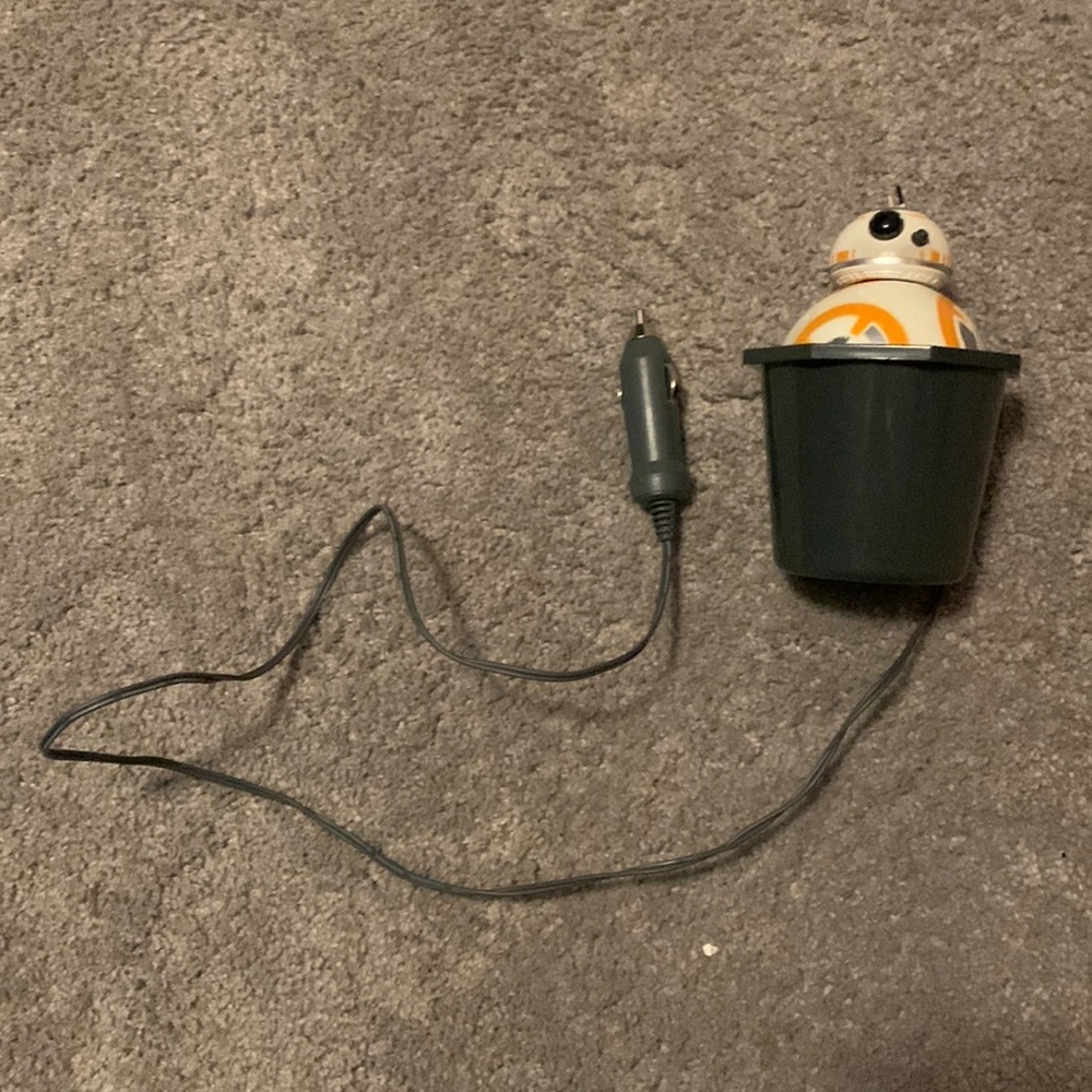 BB8 car cup holder USB charging port